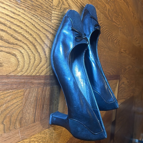 Black Leather and suede 2-inch heel with bow - Picture 2 of 5